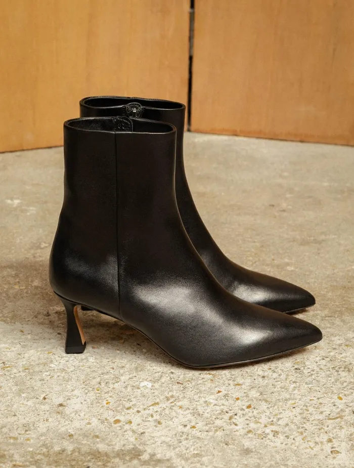 Audrey Passion Black Women Bobbies Ankle Boots
