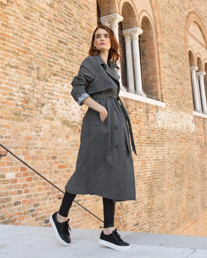 Belle and Bloom Coats and Jackets Women Empirical City Trench Coat 8211 Washed Black