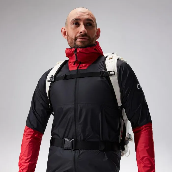 Berghaus Waterproof MTN Guide Hyper LT Jacket 8211 BlackRed 8211 Men