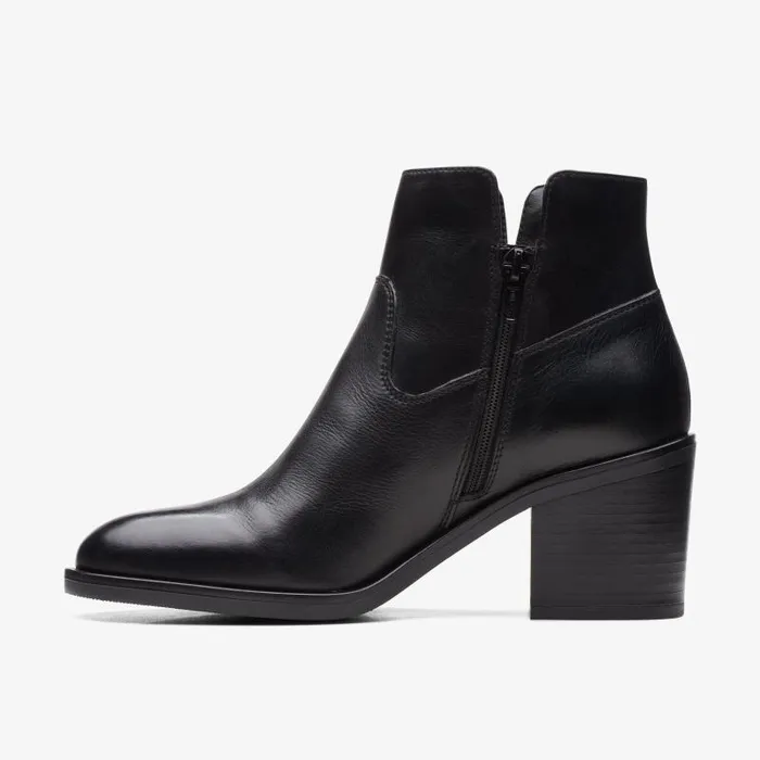 Clarks Boots and Booties Valvestino Lo Black Leather 8211 Women