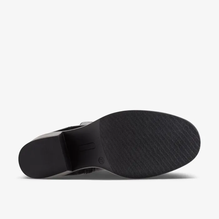 Clarks Boots and Booties Valvestino Lo Black Leather 8211 Women