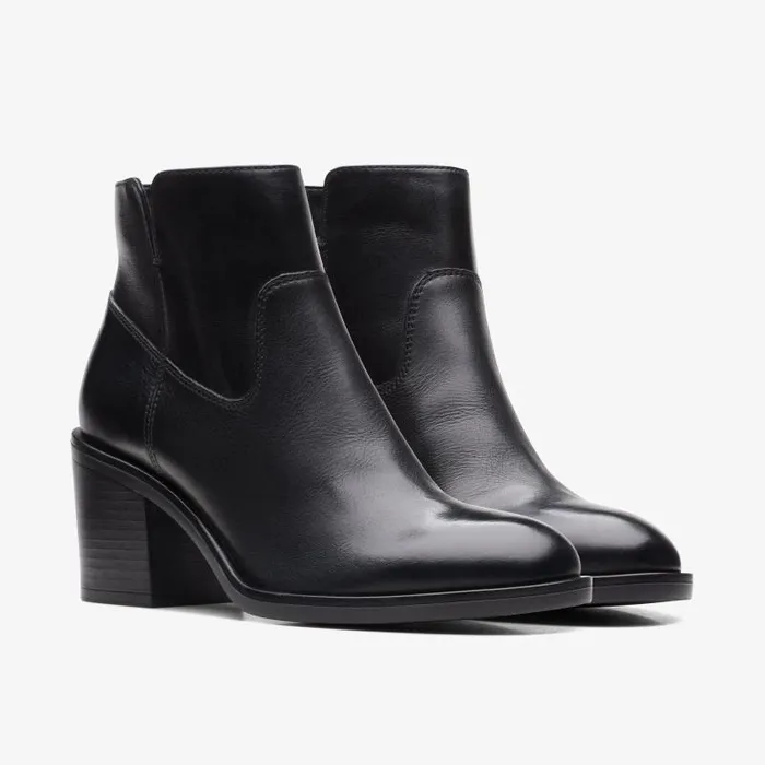 Clarks Boots and Booties Valvestino Lo Black Leather 8211 Women