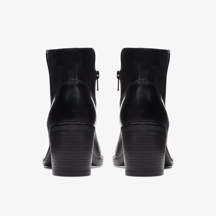 Clarks Boots and Booties Valvestino Lo Black Leather 8211 Women