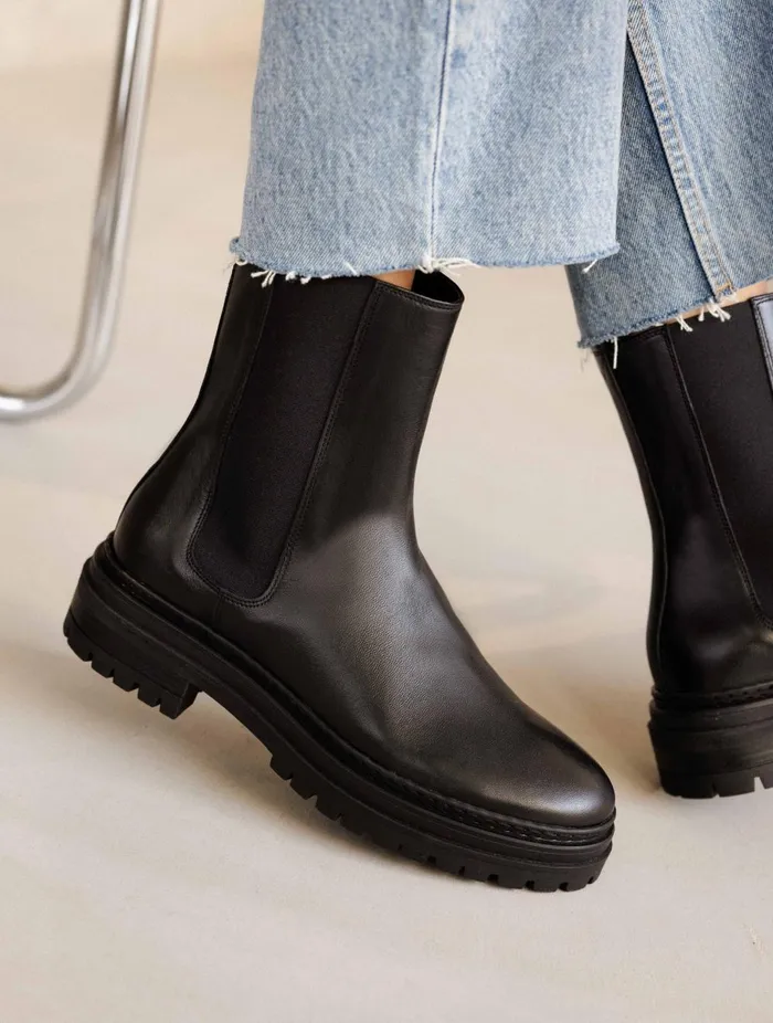Clover Passion Black Women Bobbies Ankle Boots