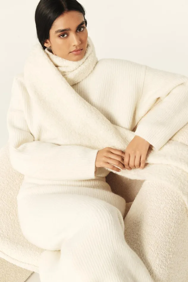 Fringed Knitted Scarf Sasha OffWhite Women Baandsh Scarves and Beanies