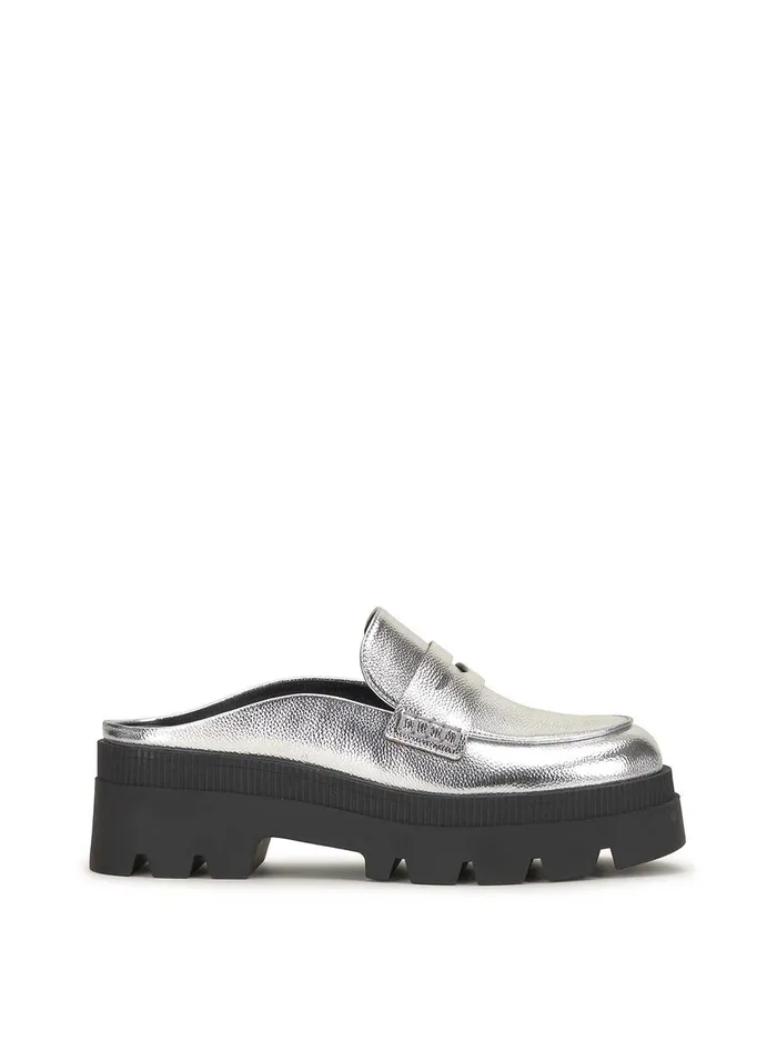 Jessica Simpson Flats Women Uma Slip On Loafer In Silver