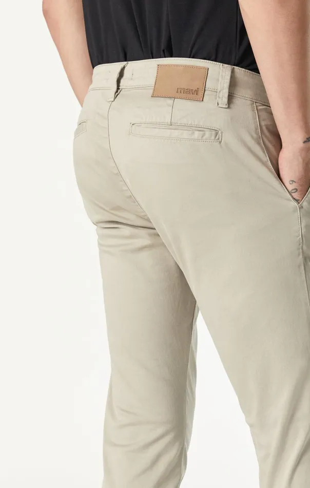 Johnny Slim Leg Chino In Laurel Oak Twill Men Mavi Jeans Pants Johnny Slim Leg Chino In Laurel Oak Twill Men Mavi Jeans Pants