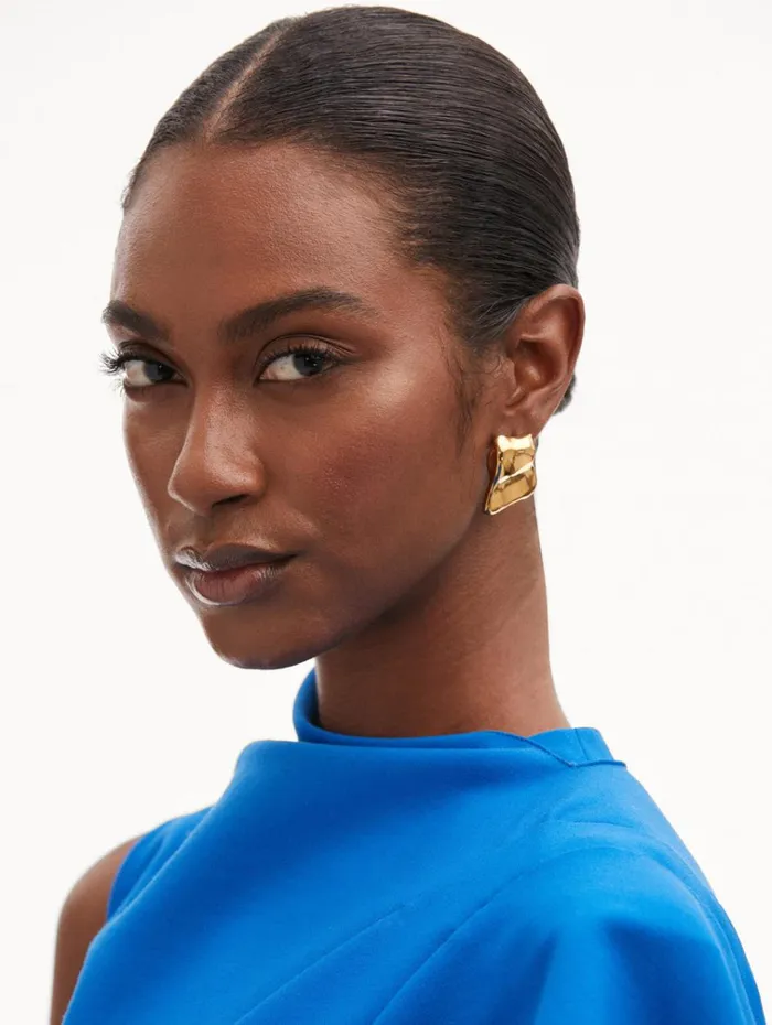 Oscar De La Renta Earrings Sculpted Metal ClipOn Earrings Gold 8211 Women Oscar De La Renta Earrings Sculpted Metal ClipOn Earrings Gold 8211 Women