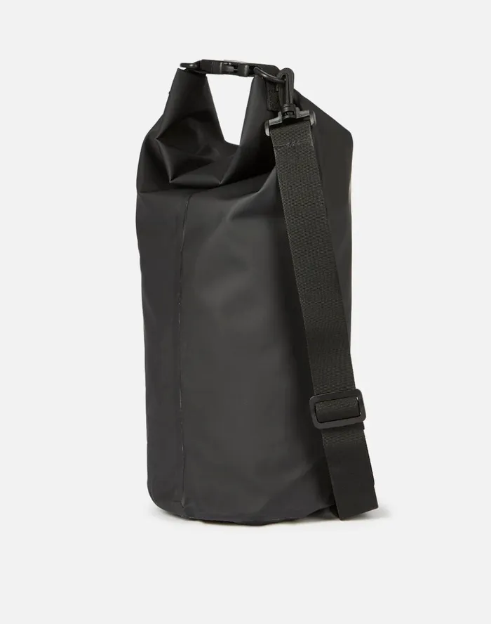 Sundek Lake City 8211 20Litre Waterproof Tube Bag Black 01 Man Bags