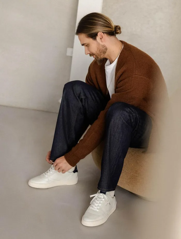 Travis Off White and Baltic Men Bobbies Sneakers