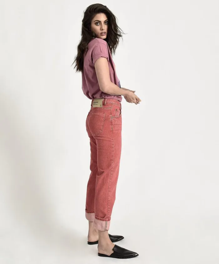 Women ORGANIC RED AWESOME BAGGIES HIGH WAIST STRAIGHT LEG JEANS One Teaspoon Organic Tees