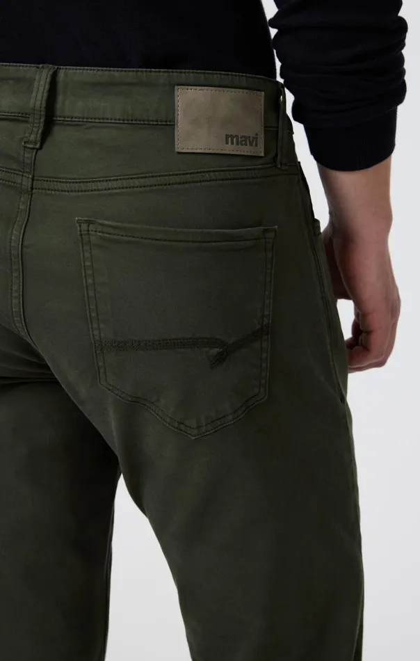 Zach Straight Leg In Ivy Twill Men Mavi Jeans Pants